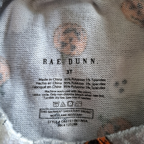 Rae Dunn boys or girls size 3T Halloween pajama set - Picture 5 of 7